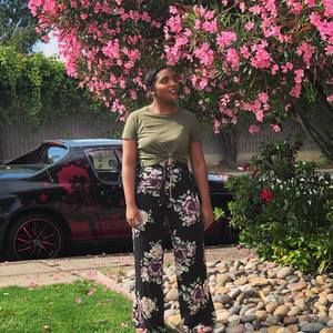 Meet your Posher, Mina